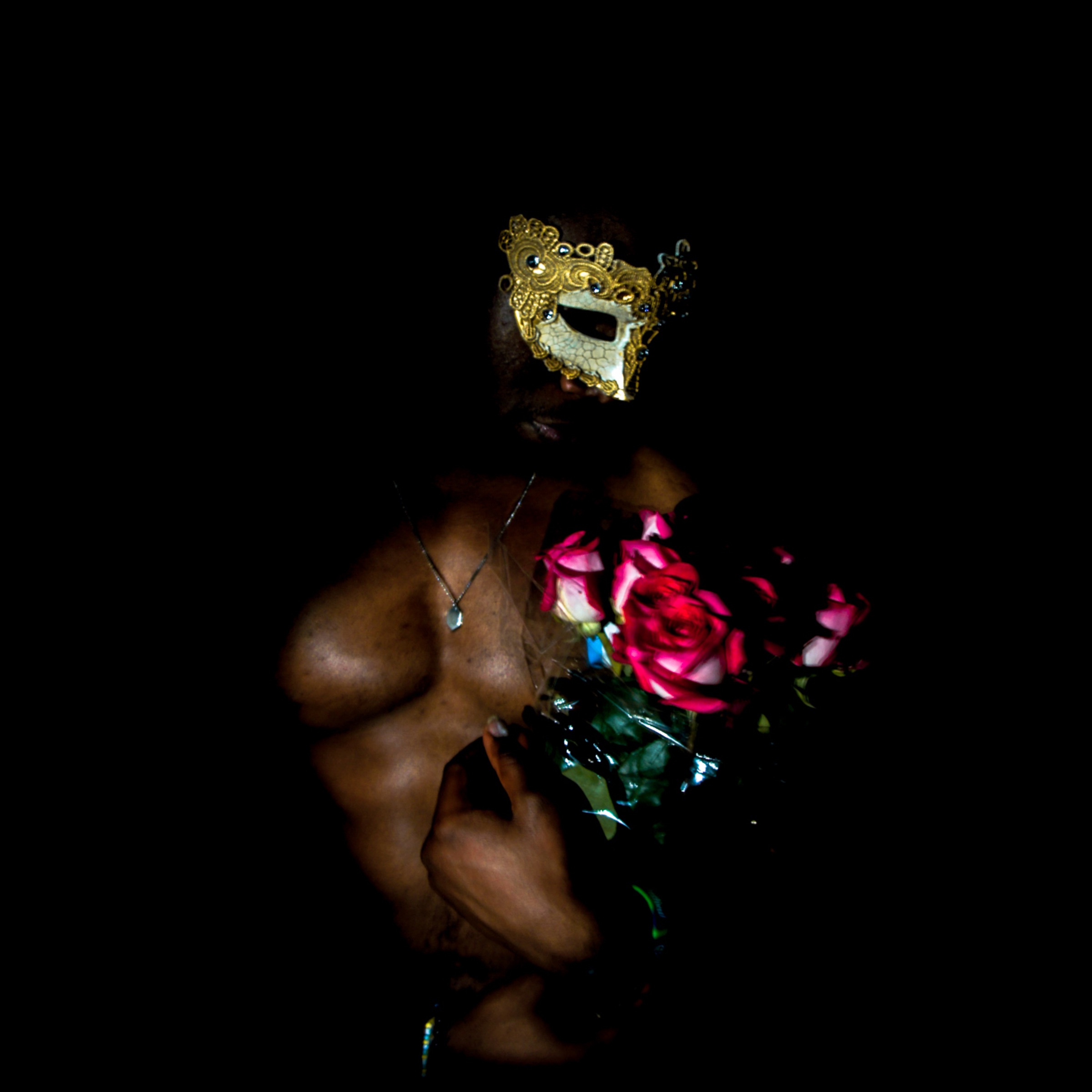 Ucey creates a romantic escape filled with Afrobeats warmth and reggaeton rhythm in “Superman”