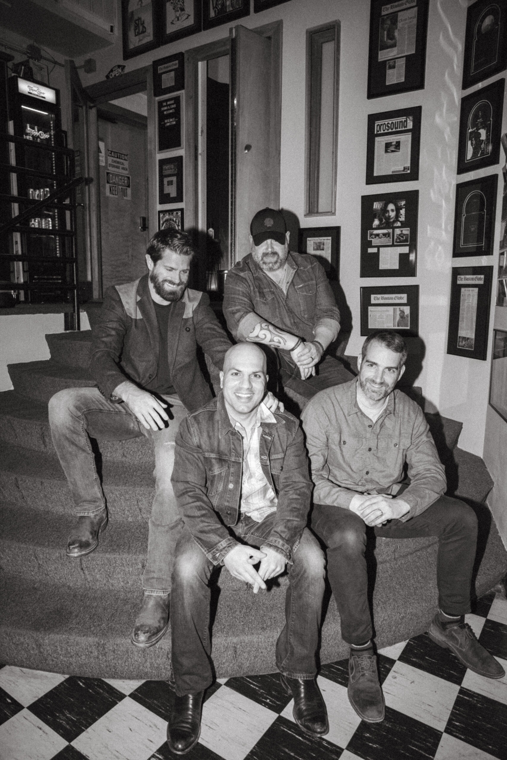 Rob Bellamy & The Rebel Hearts capture resilience and hometown pride with “Cold Country”