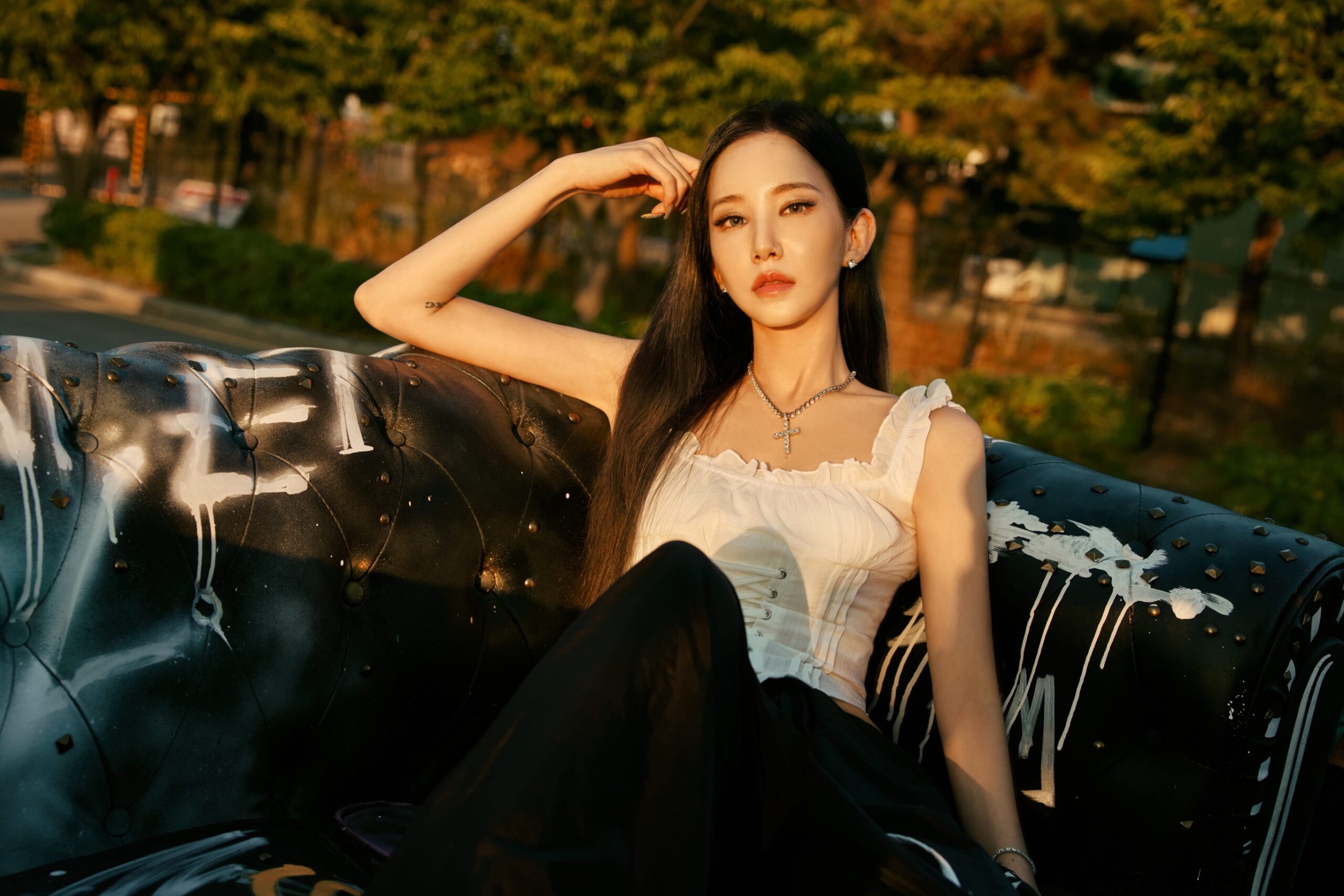 Jiselle and SUMMER CAKE Choose Self-Confidence Over Outside Opinions on “LET THEM”